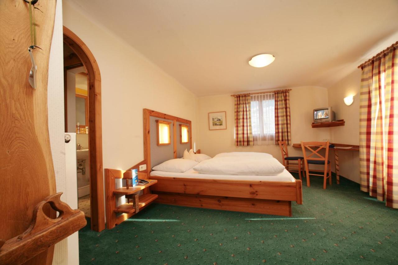 Pension Lachmayr Kaprun Room photo
