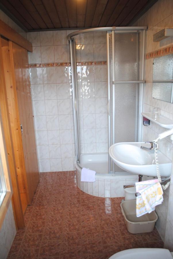 Pension Lachmayr Kaprun Room photo